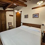 度假居 La Fonte Di Montebuono