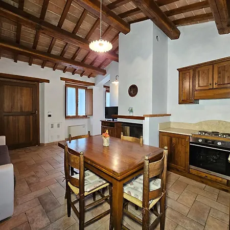 度假居 La Fonte Di Montebuono