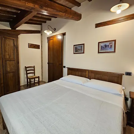 度假居 La Fonte Di Montebuono