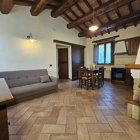 度假居 La Fonte Di Montebuono 马焦内